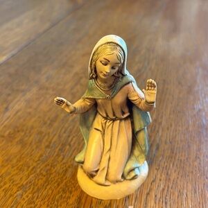 Fontaini Depose Italy Mary nativity figurine vintage no box